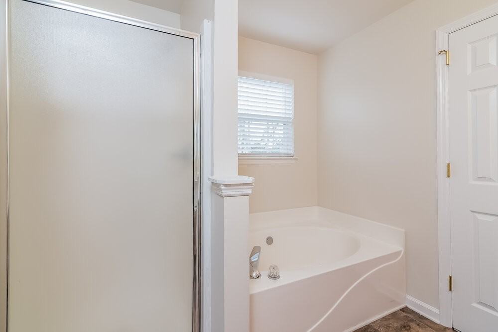 1864 Devon Dr - Photo 7 of 17