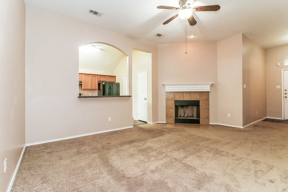 1206 Augustin Dr - Photo 4 of 16