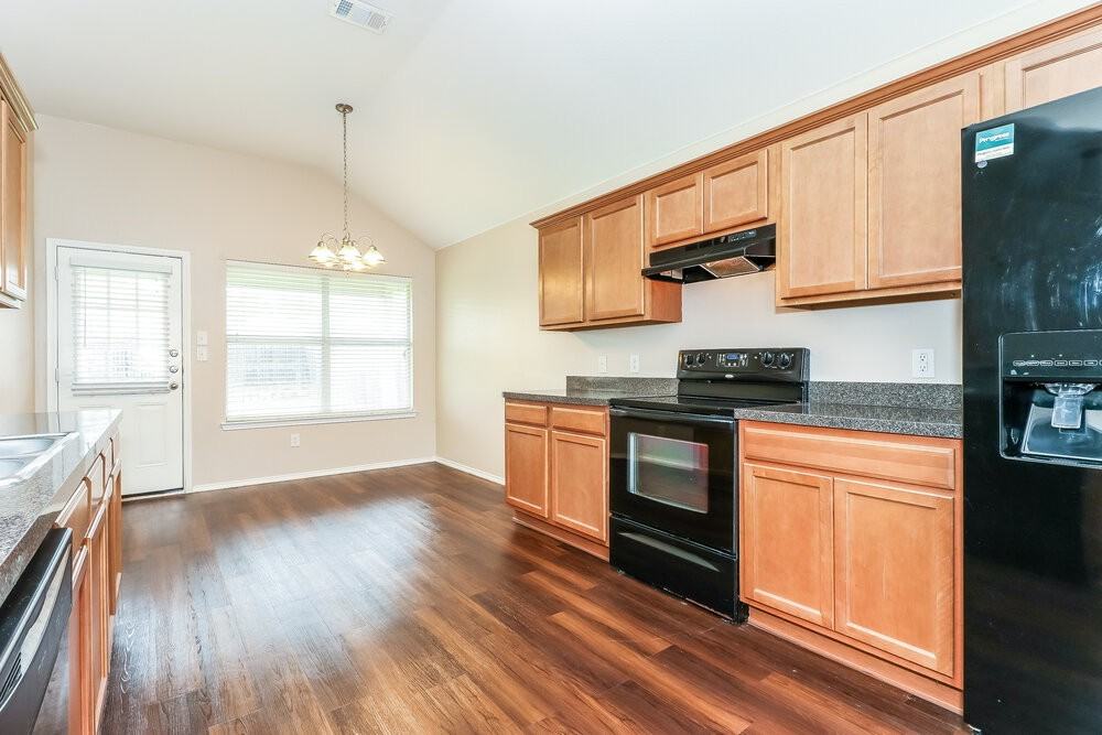 1206 Augustin Dr - Photo 6 of 16