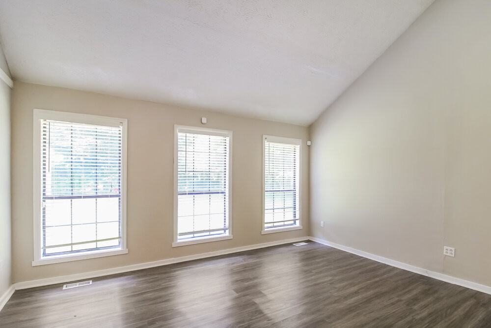 9227 Chestnut Lake Dr - Photo 5 of 17