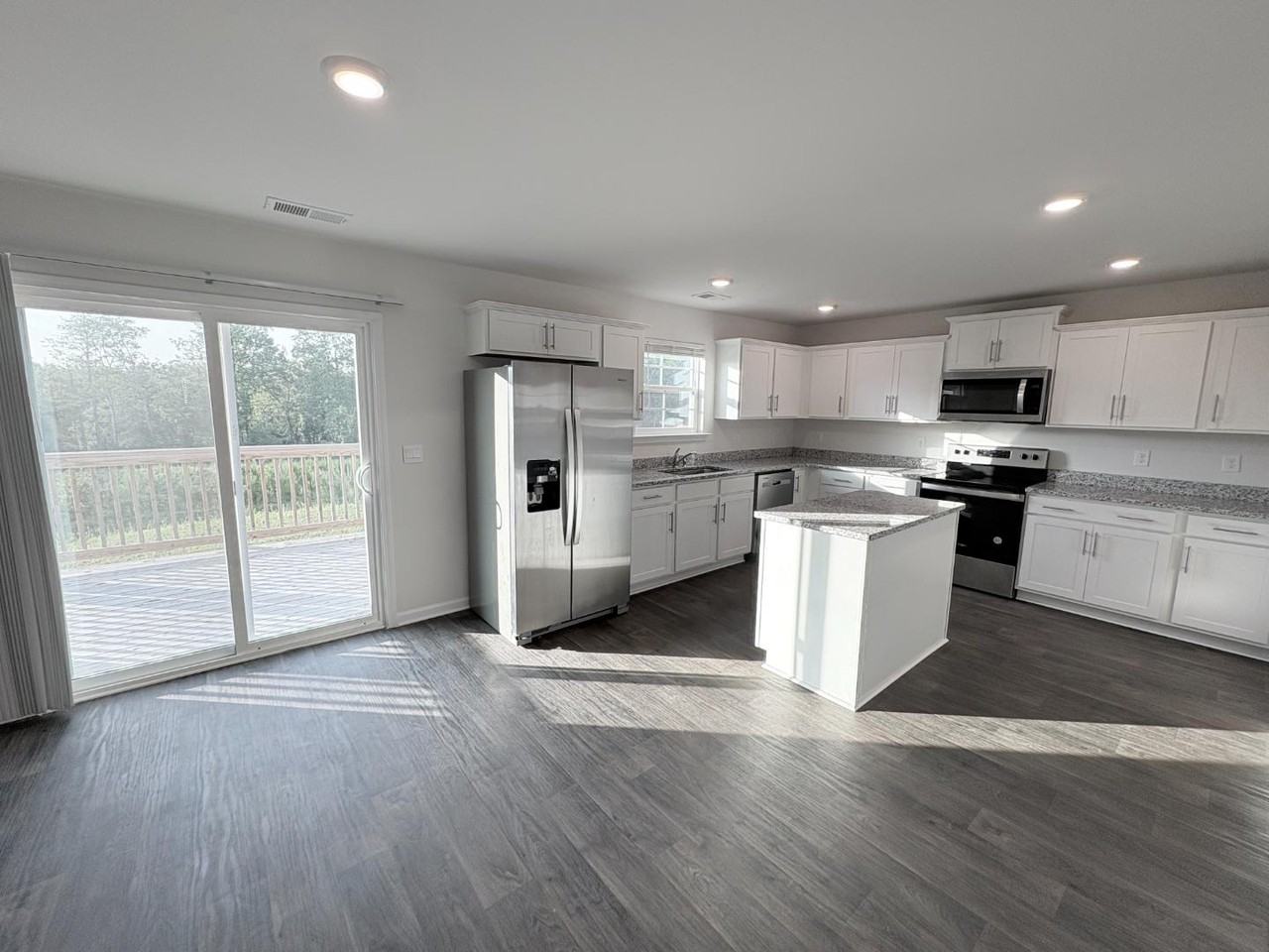 440 Delahays Rd - Photo 3 of 11