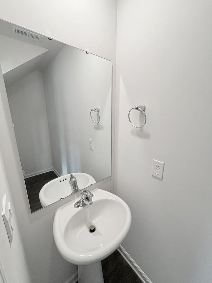 440 Delahays Rd - Photo 7 of 11