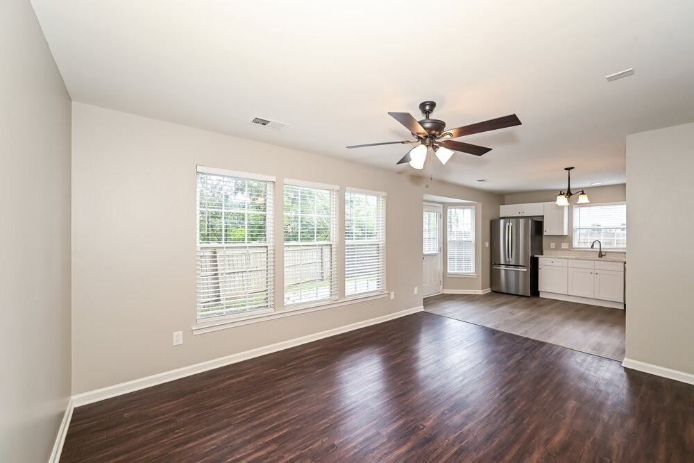 3131 Penn Meade Way - Photo 5 of 17