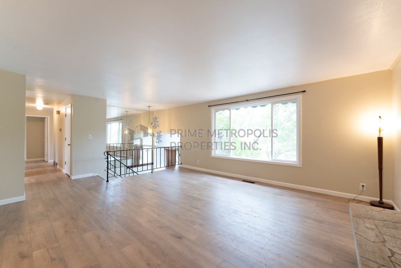 18003 Wayne Ave N #1 - Photo 6 of 23