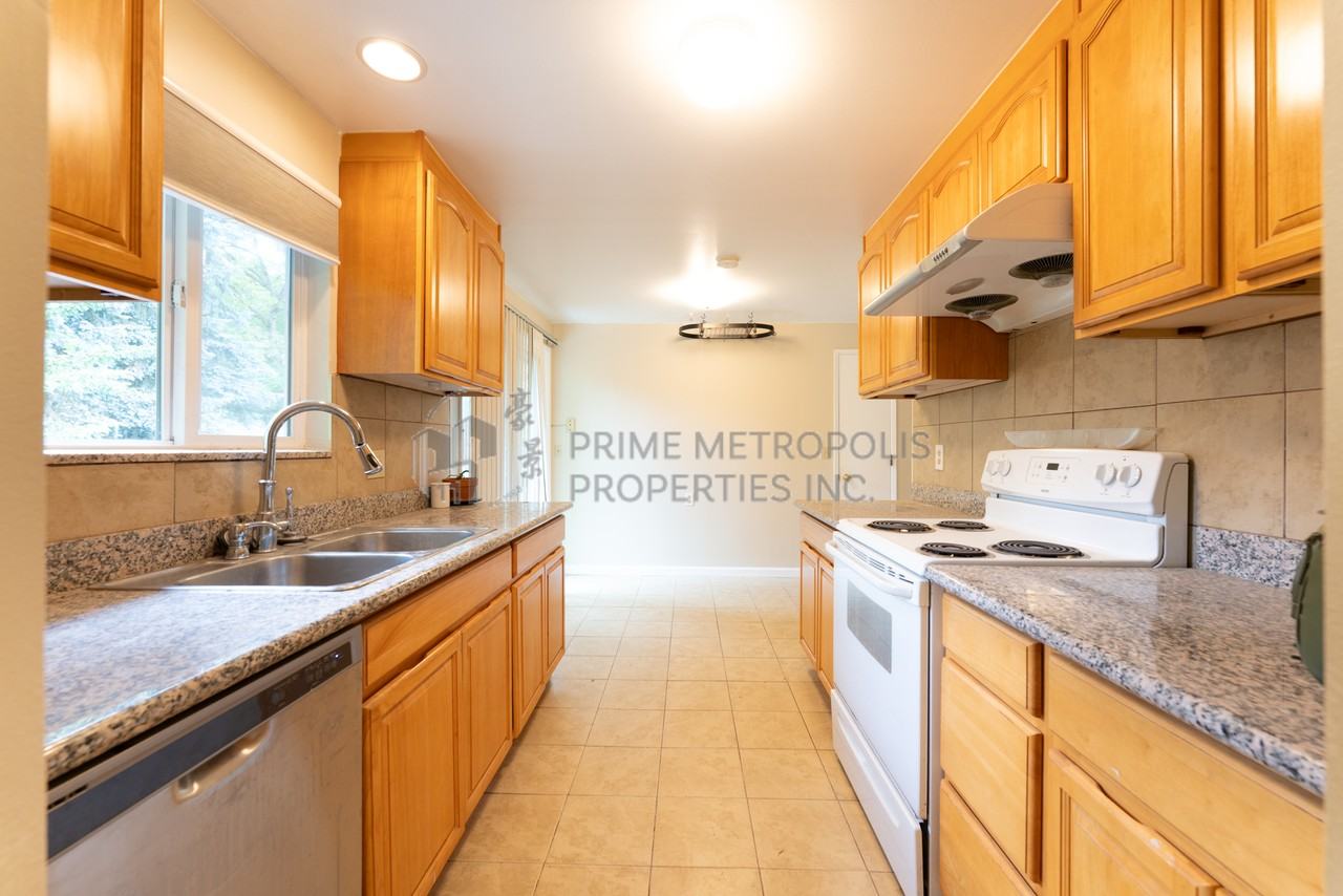 18003 Wayne Ave N #1 - Photo 7 of 23