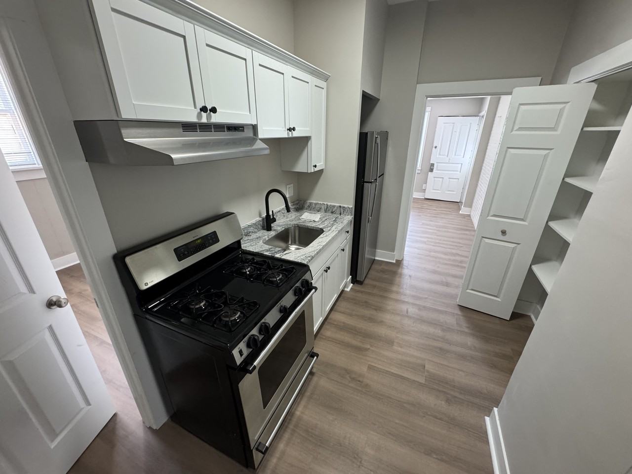418 Cedar Ave #418A - Photo 5 of 10