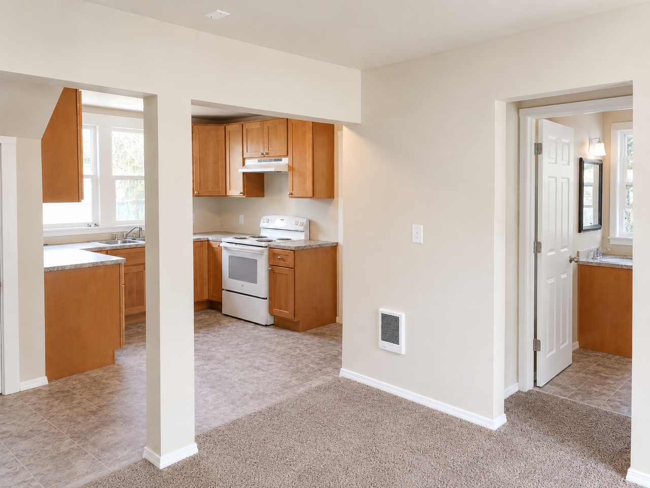 320 W Pine St #320 - Photo 3 of 8