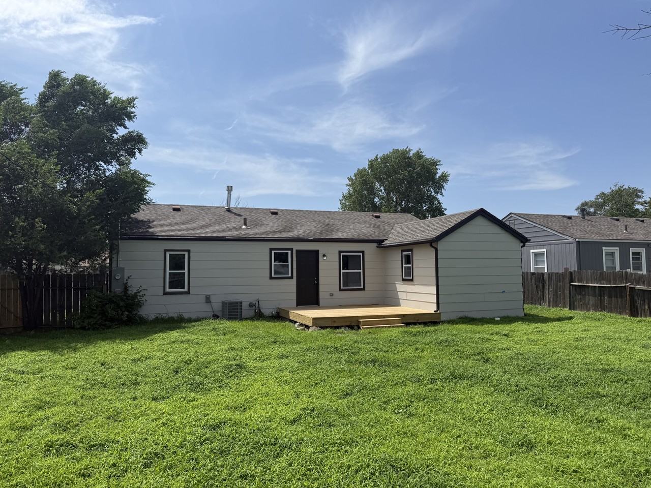 42 Halsey Dr #1 - Photo 2 of 11
