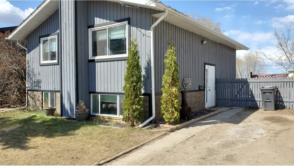 4118 51 Ave - Photo 3 of 26