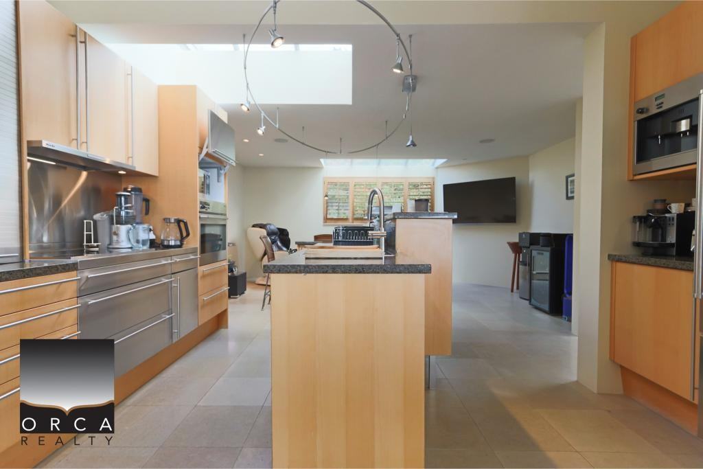 5060 Pinetree Crescent, West Vancouver - Photo 6 of 33