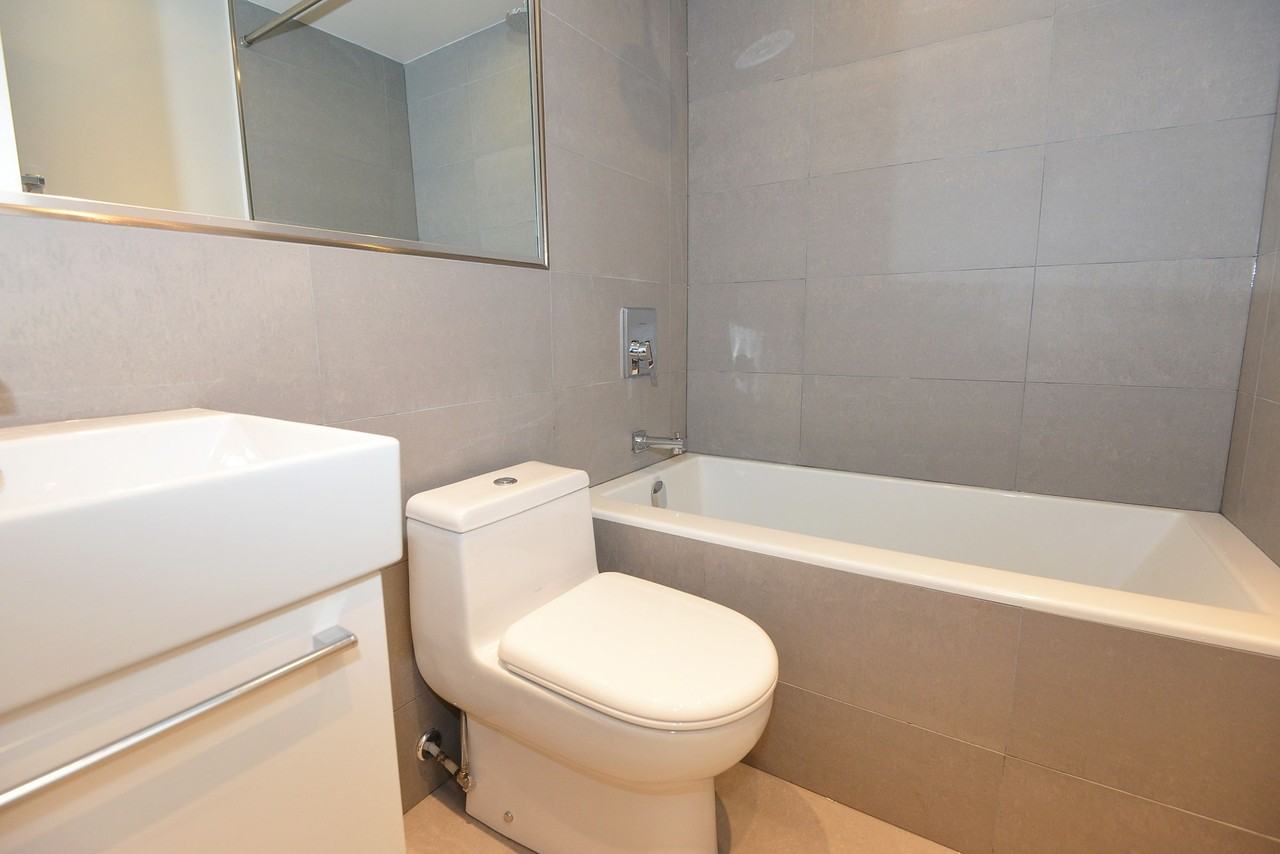 111 Lawton Boulevard - Photo 5 of 50