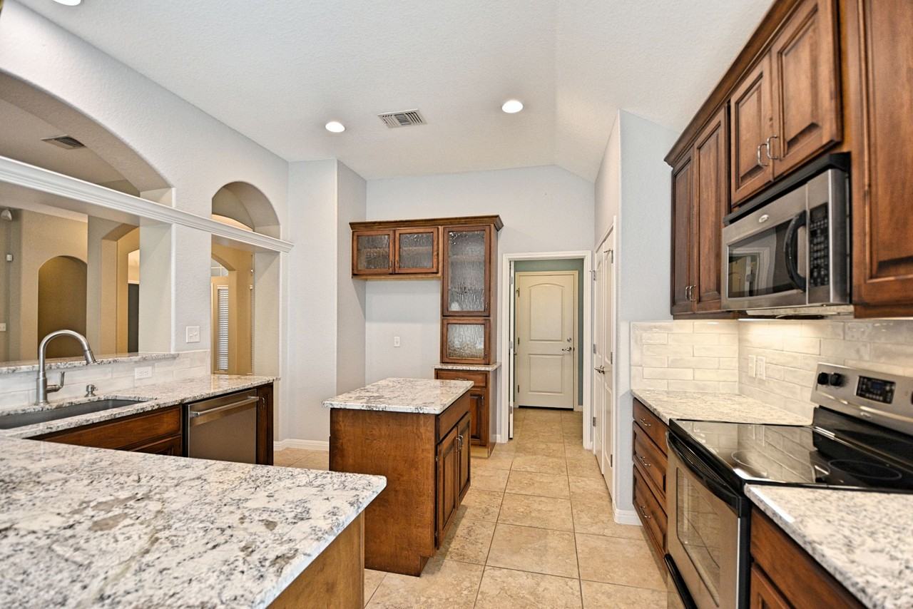15516 Farm to Market Road 725 #1 - Photo 4 of 20