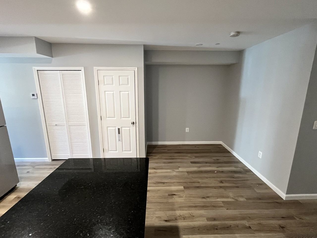 1709 E St Ne #2 - Photo 4 of 14