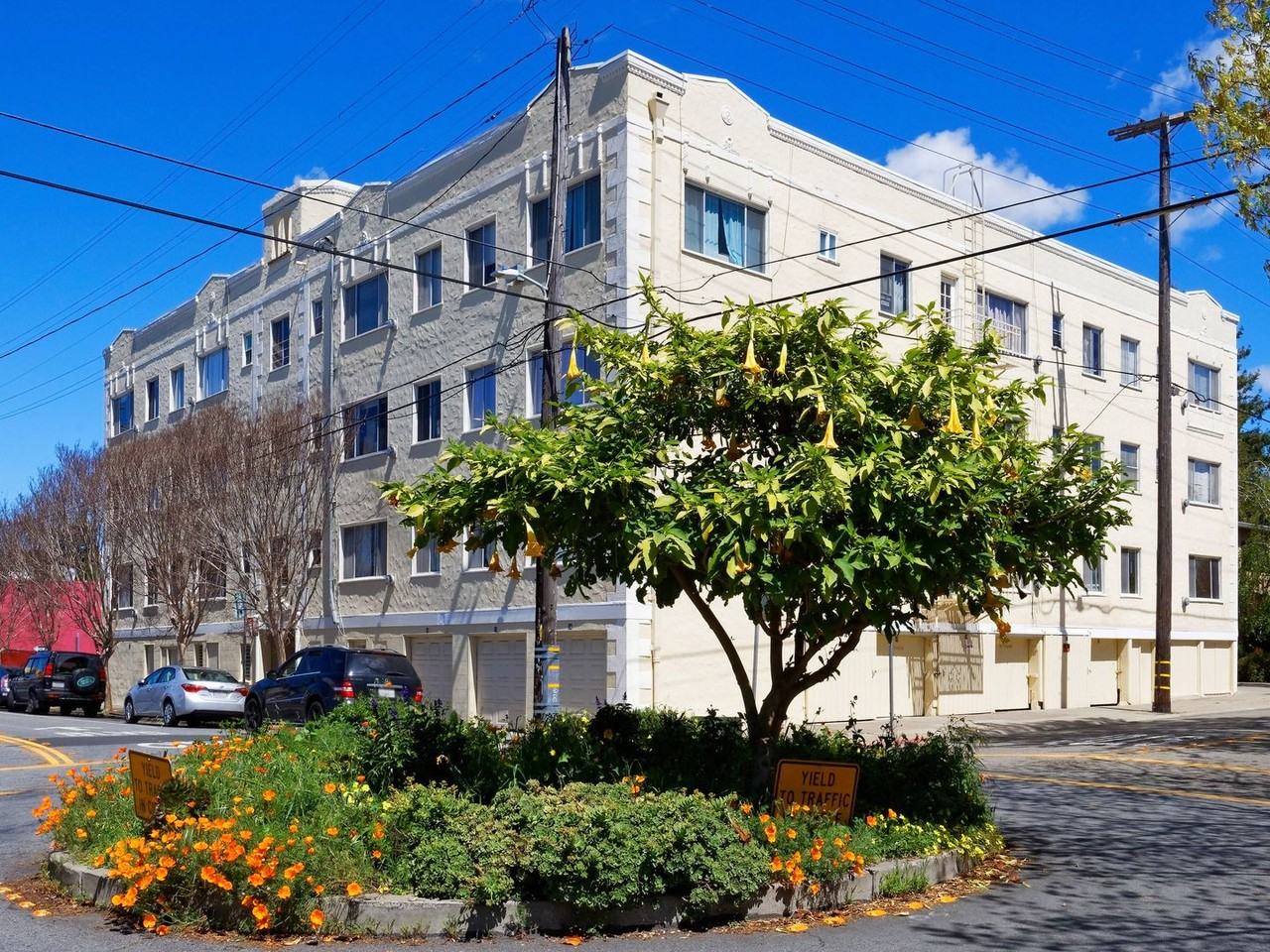 2091 California Street - Photo 2 of 44