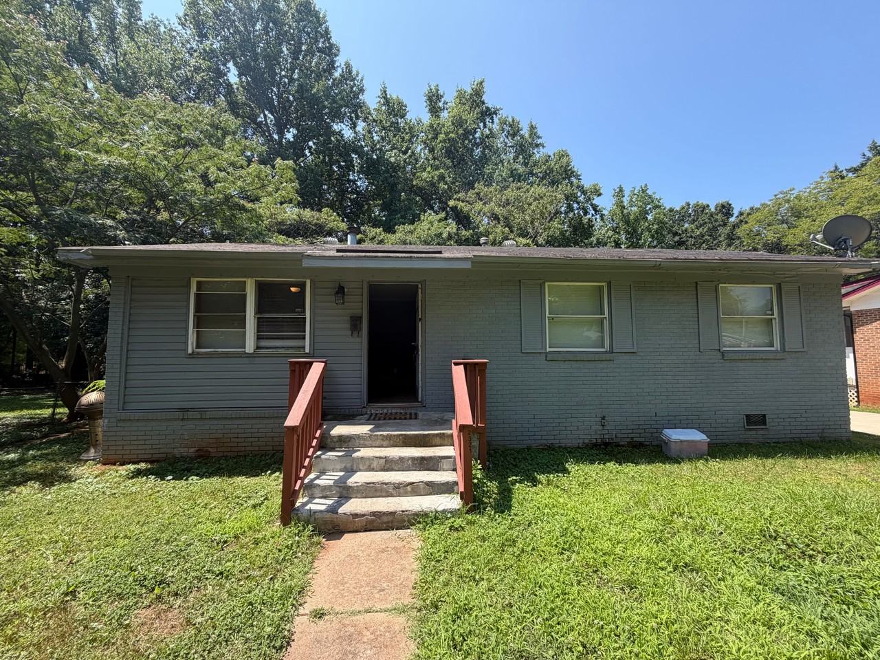 2321 Longleaf Dr - Photo 2 of 16