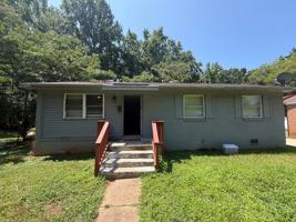 featured image of 2321 Longleaf Dr