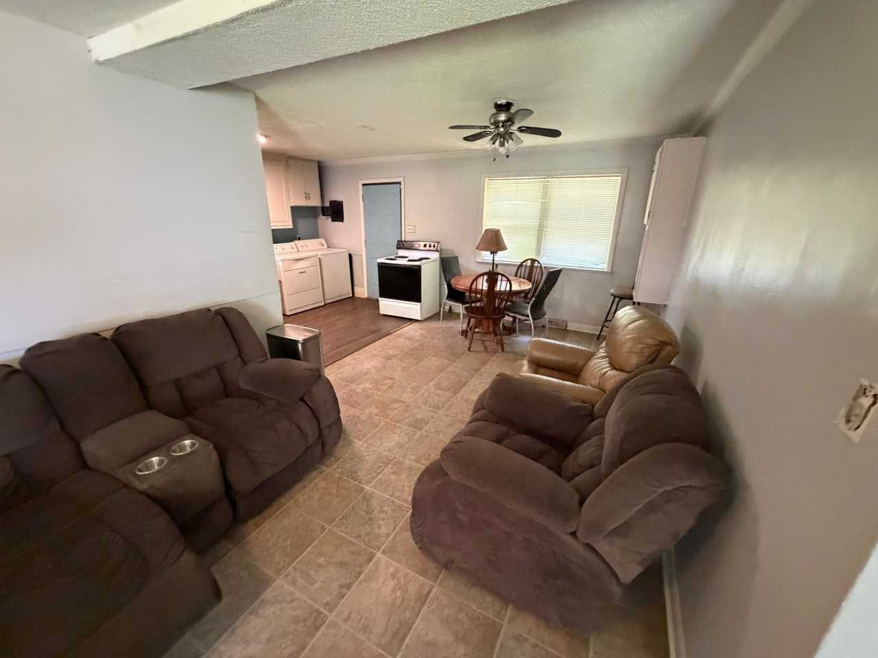 2321 Longleaf Dr - Photo 7 of 16