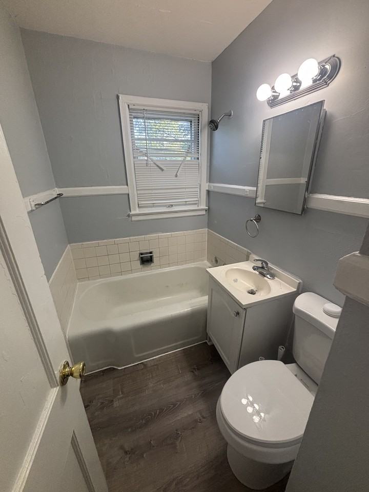 1729 E Looman St #1 - Photo 3 of 14