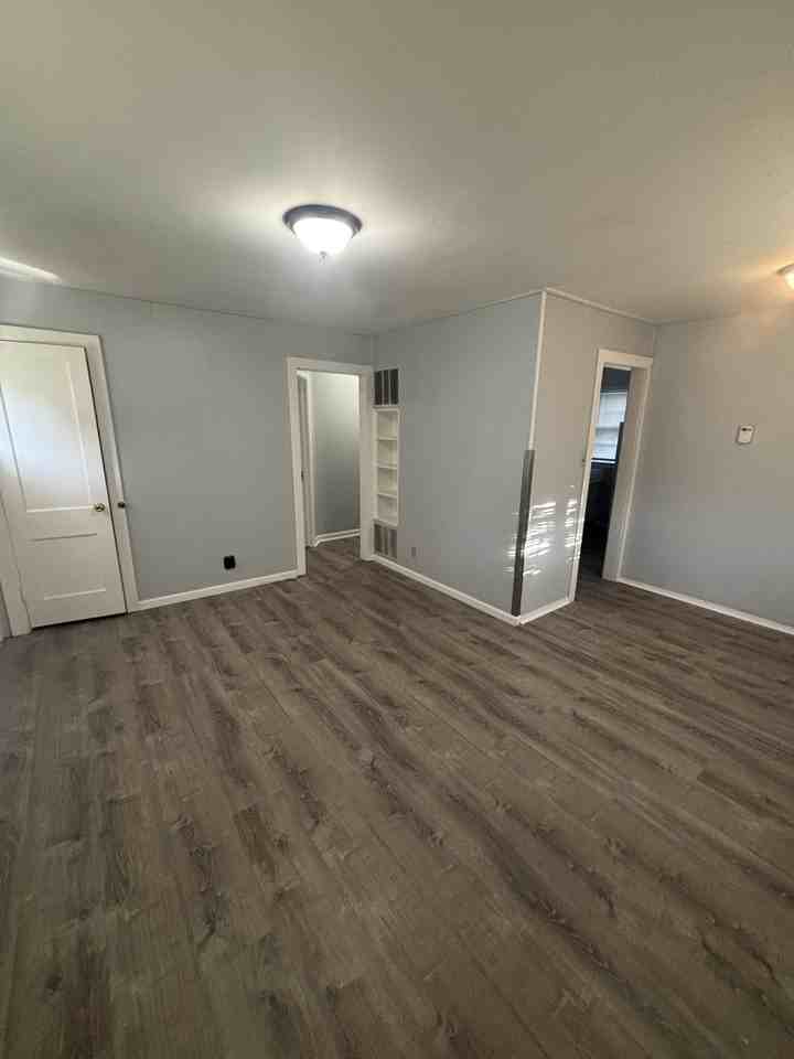 1729 E Looman St #1 - Photo 4 of 14
