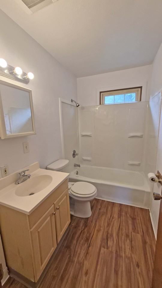3972 S Schenley Ave #3972 - Photo 6 of 12