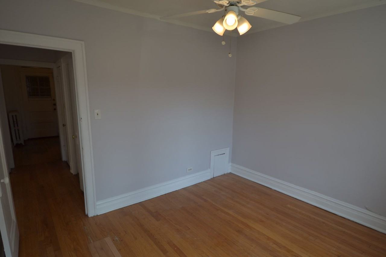 4407 N Kenneth - Photo 6 of 25