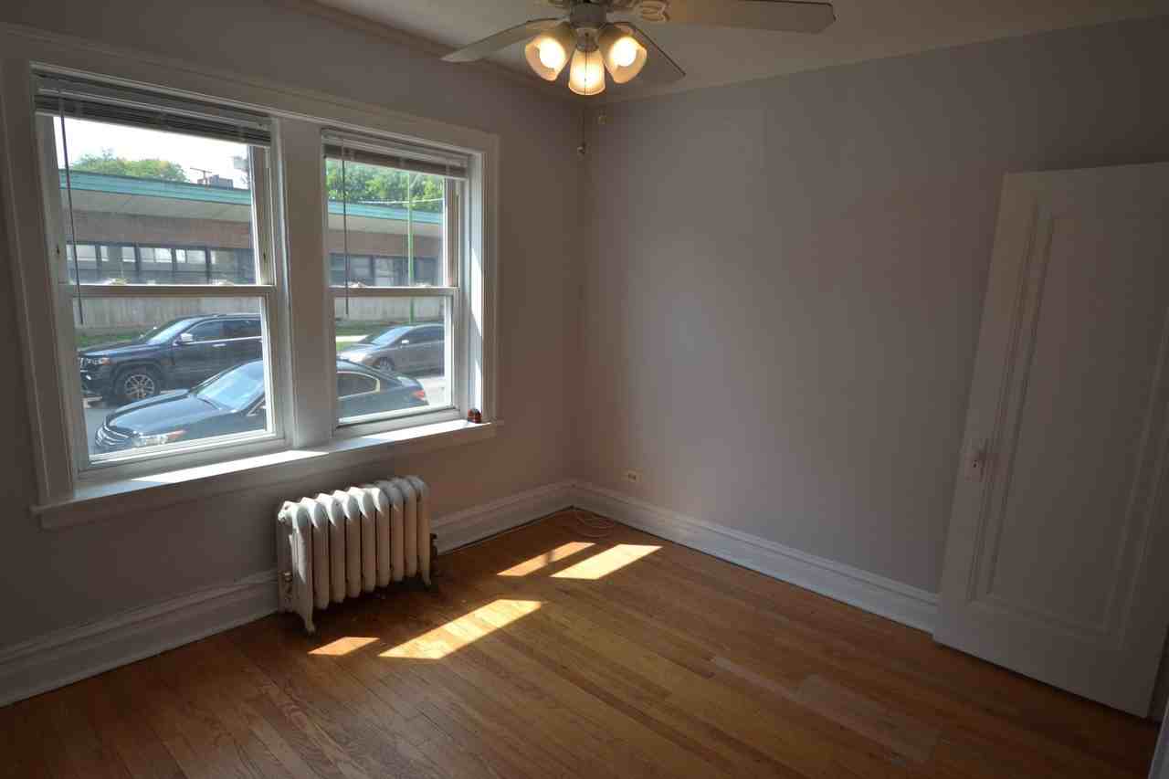 4407 N Kenneth - Photo 7 of 25