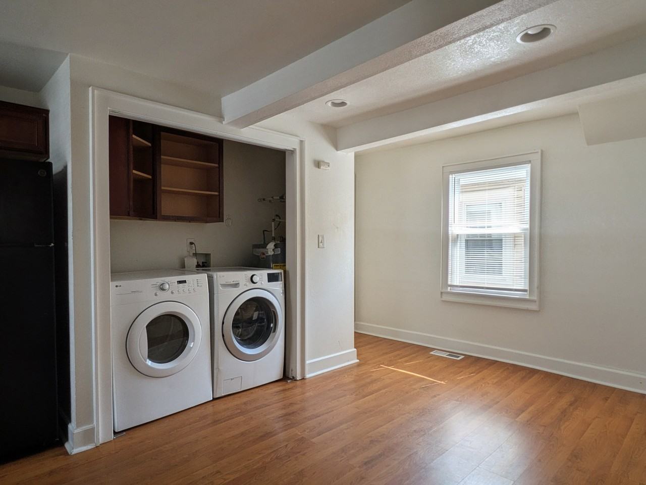 1412 Melrose Pkwy #1 - Photo 4 of 12