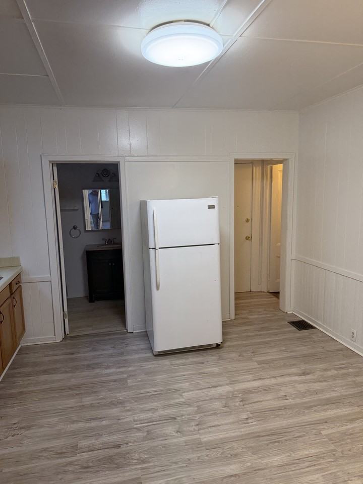 29 Cedar St #1 - Photo 7 of 11