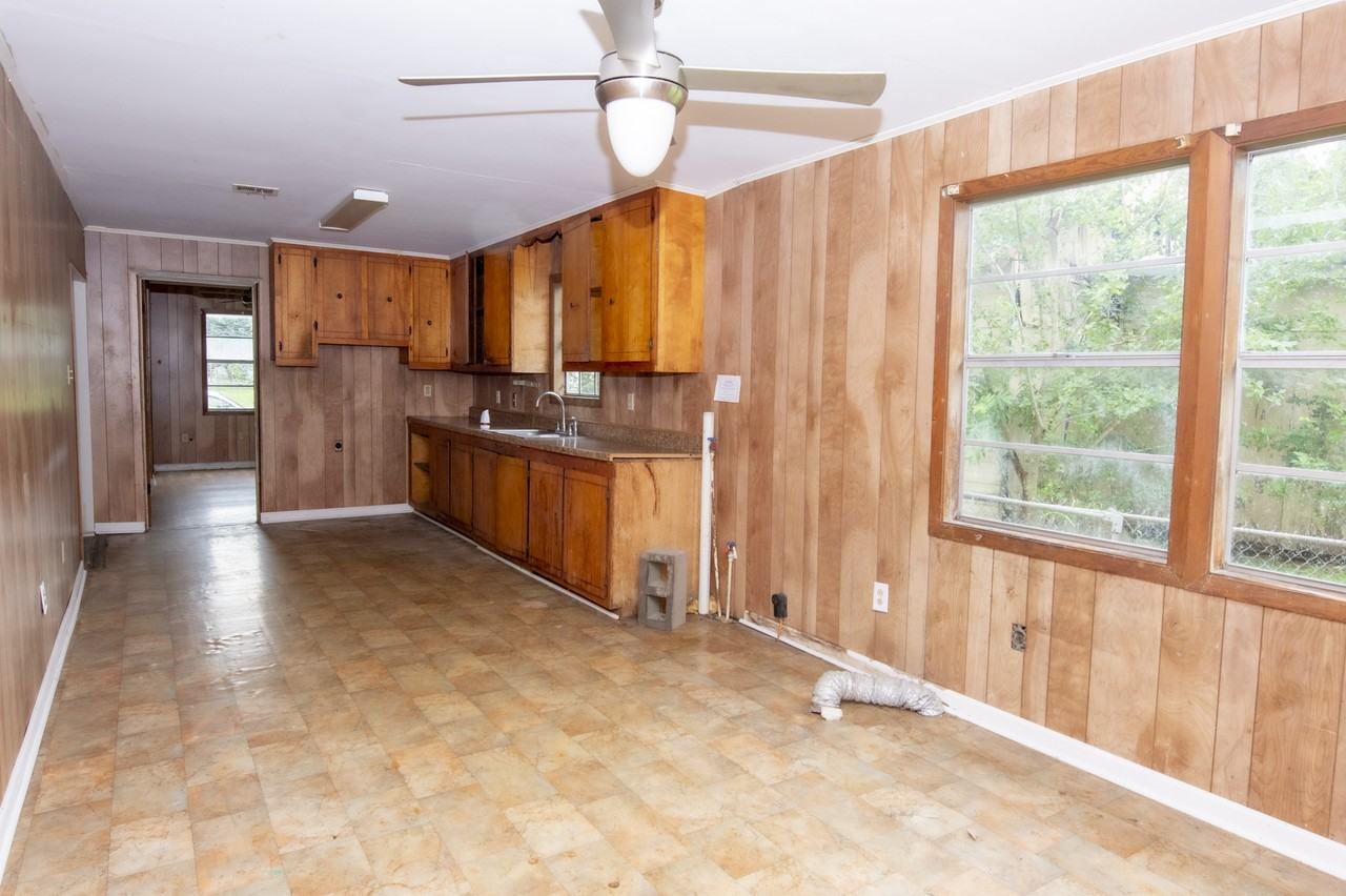 405 Johnston St #1 - Photo 5 of 30