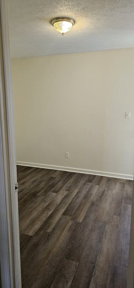201 Deer Creek Dr #A - Photo 3 of 7