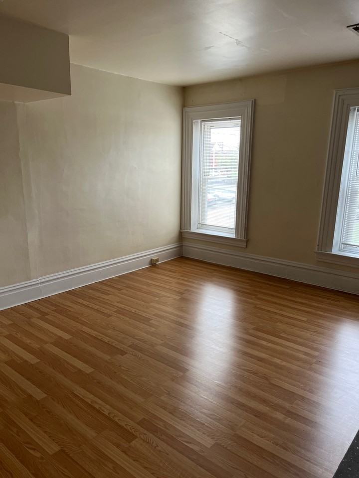 115 W 3rd St #A - Photo 3 of 11