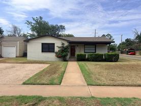 2319 32nd - Photo 1 of 1