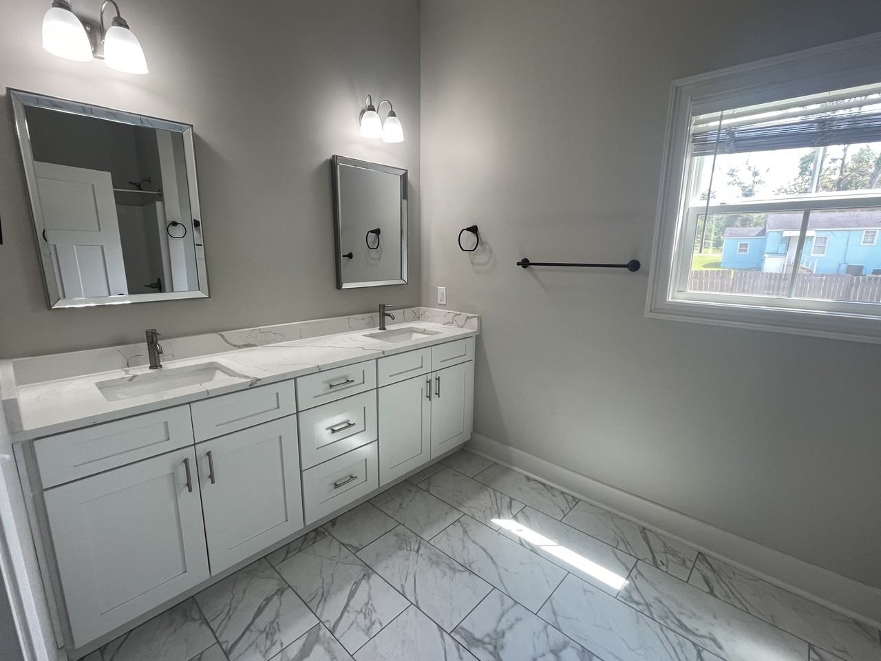 104A W 9th St #1 - Photo 5 of 10