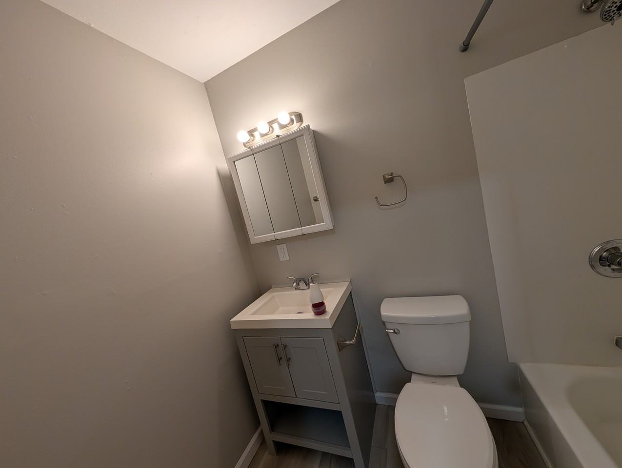 3670 Seabrook AveColumbus, OH, 43227 #3670C - Photo 5 of 15