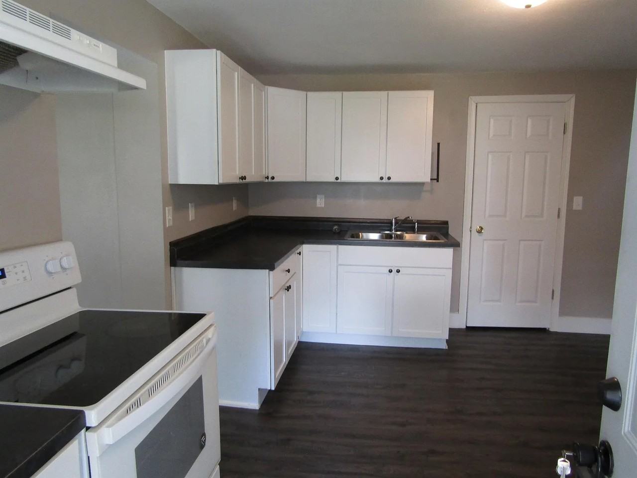 2891 Indiana Ave #1 - Photo 2 of 5