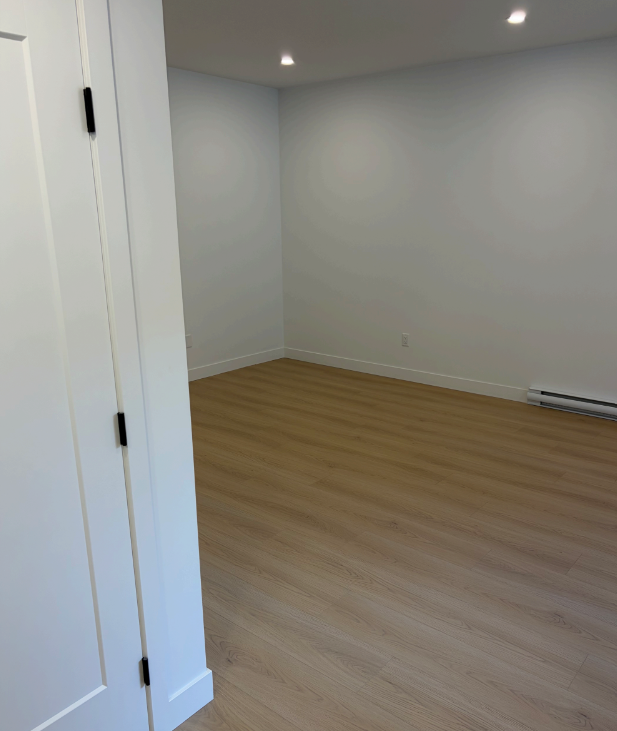 5560 Rutherford Rd Lowr - Photo 3 of 9