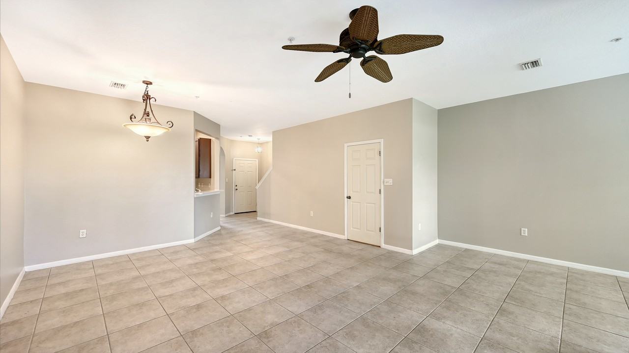 3499 Parkridge Cir #16-103 - Photo 5 of 23