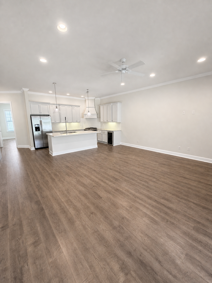 1401 Pinnacle Park Ln - Photo 3 of 14