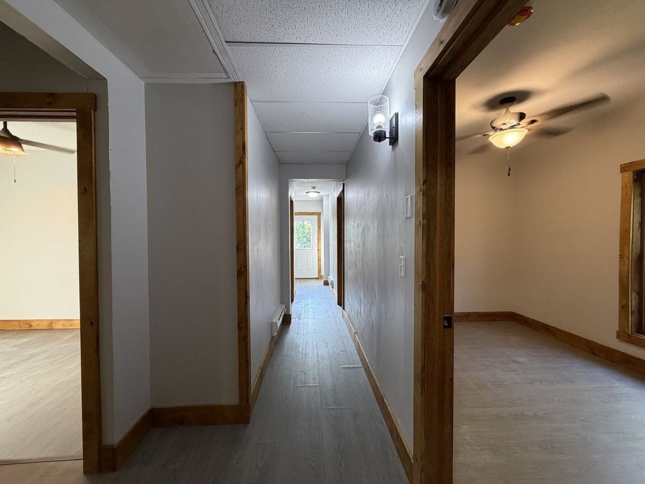 317 Earl St - Photo 7 of 24