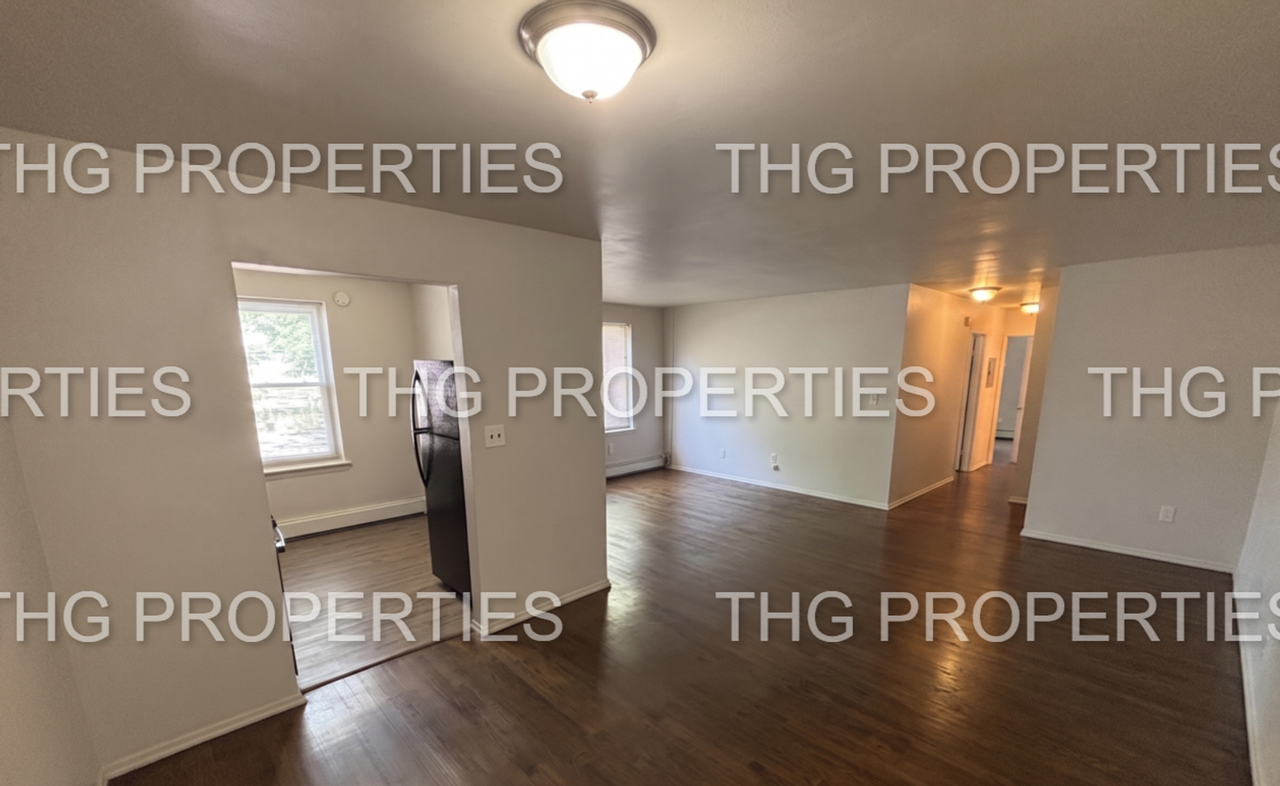 610 E Front - Photo 2 of 12