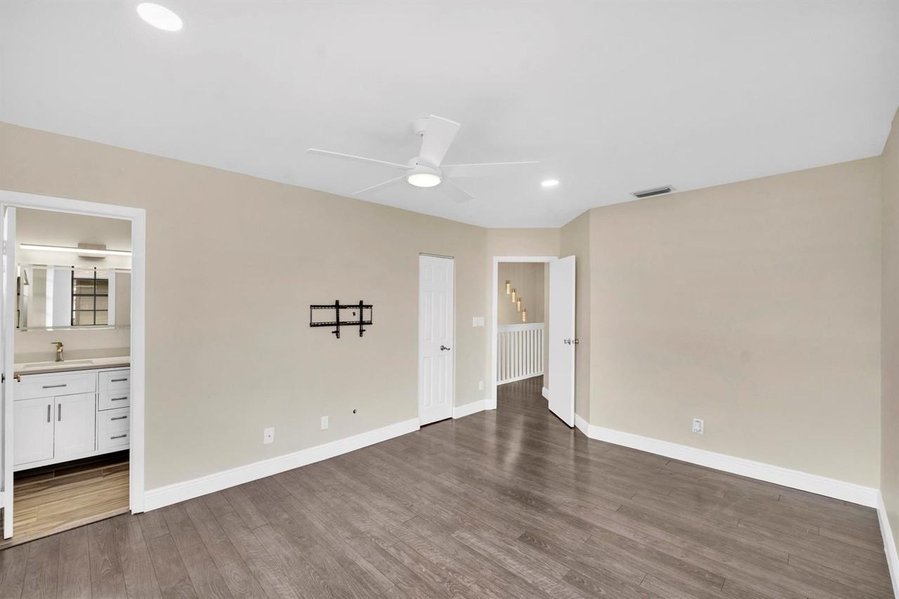 2615 Southwest 81st Terrace - Photo 6 of 14