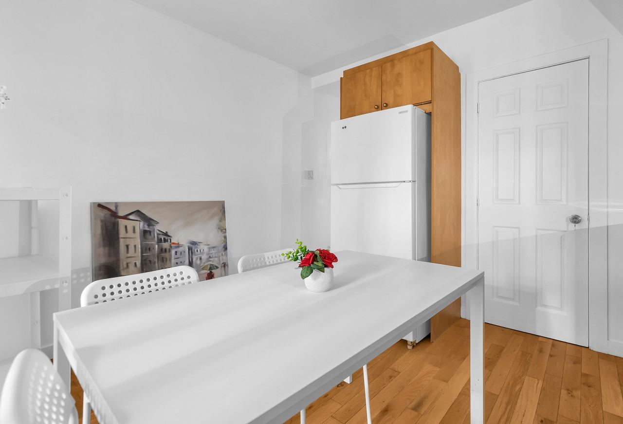 1536 Avenue Bourbonnière - Photo 6 of 13
