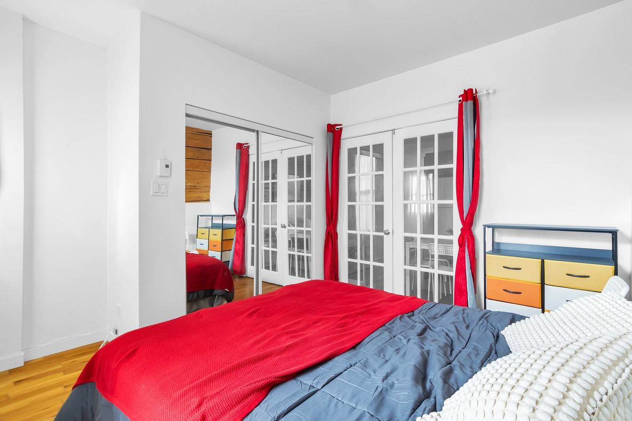 1536 Avenue Bourbonnière - Photo 3 of 13