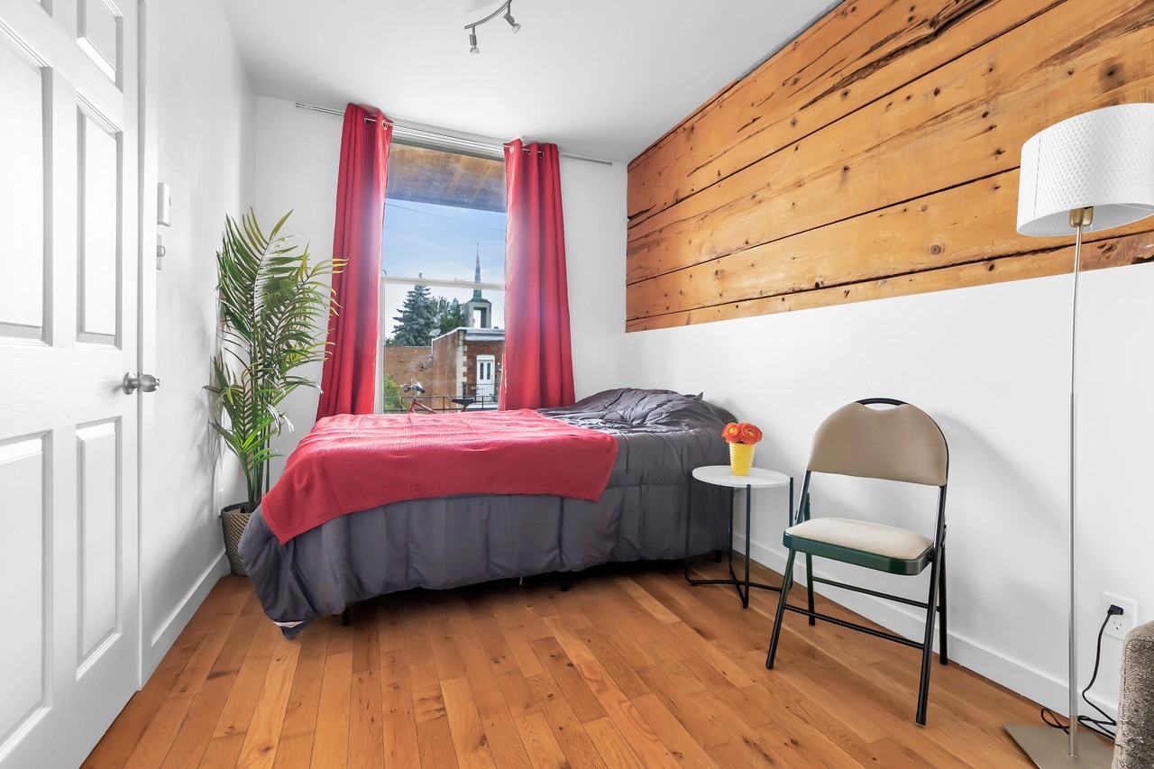 1536 Avenue Bourbonnière - Photo 7 of 13