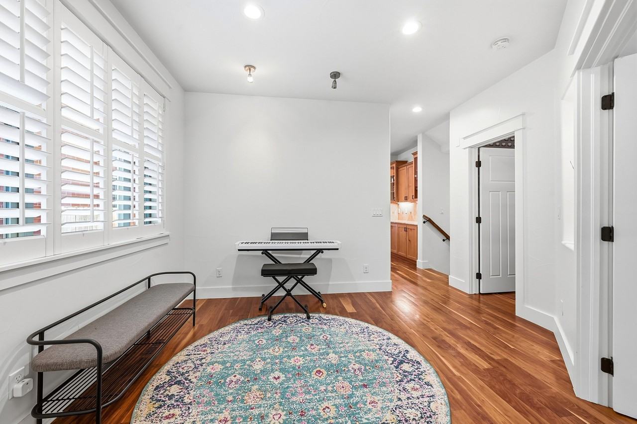 803 S Clarkson St #1 - Photo 5 of 33
