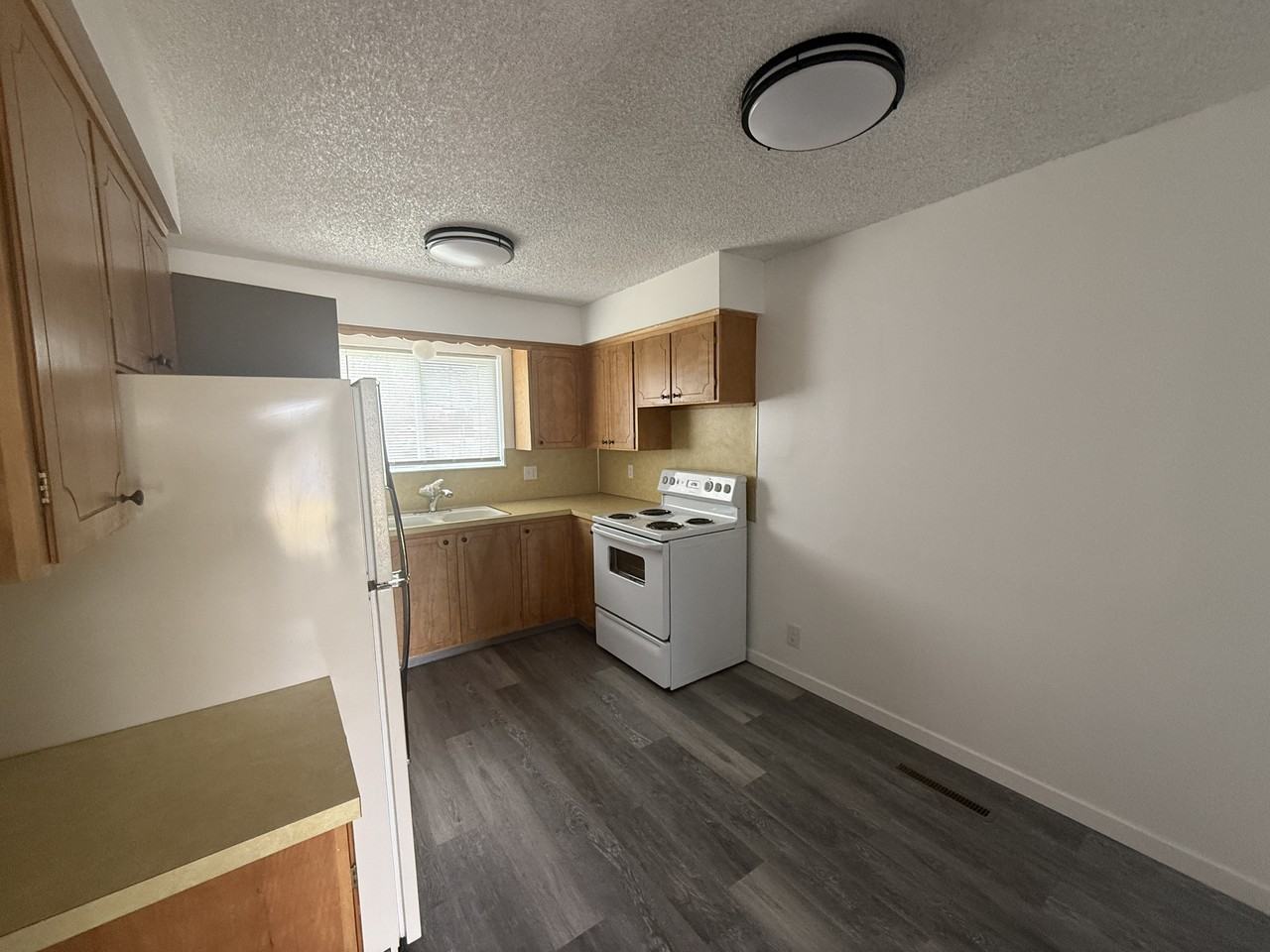 45 W 100 N #2 - Photo 2 of 10