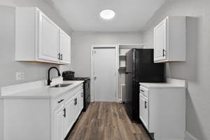 featured image of 332 W Washington St