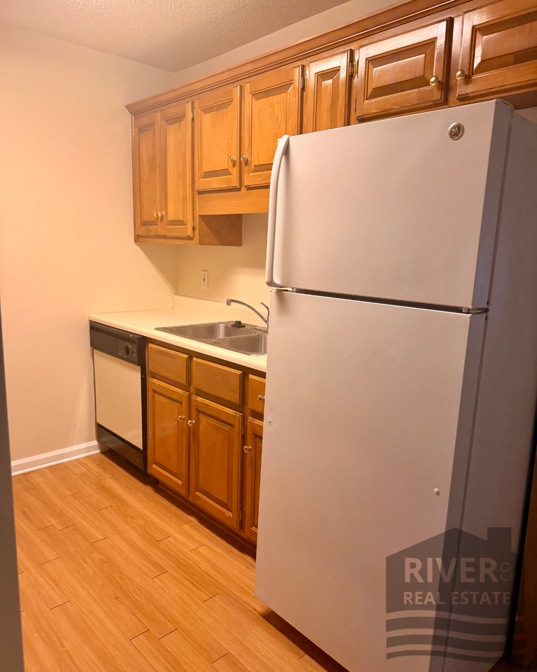 411 E Roosevelt Ave #B - Photo 3 of 10