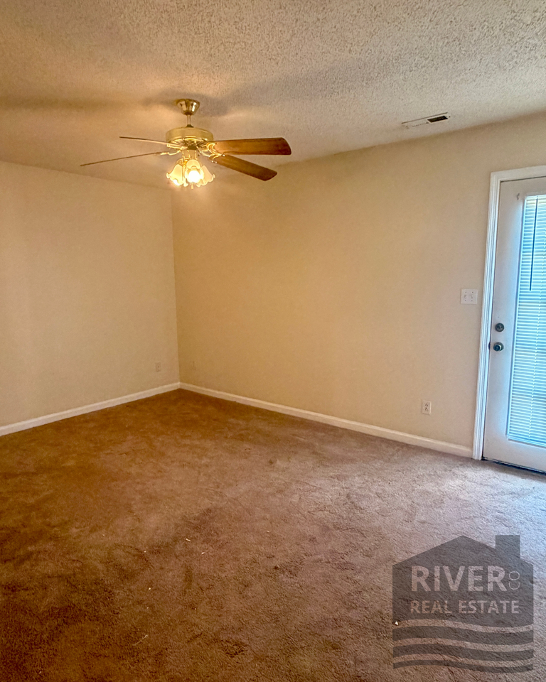 411 E Roosevelt Ave #B - Photo 5 of 10