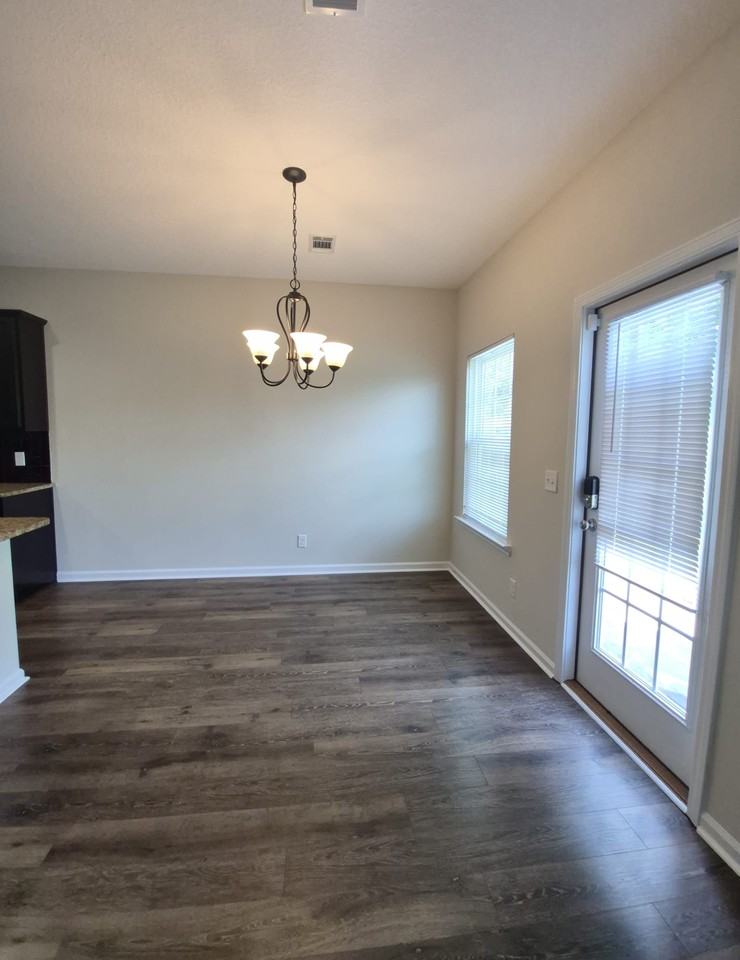 33 Trask Cir #1 - Photo 6 of 31